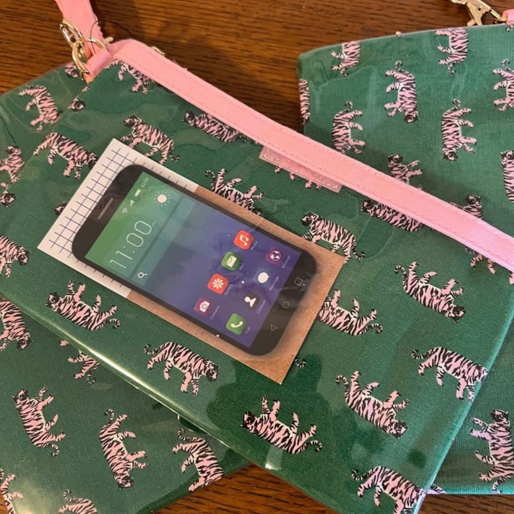 Green & Pink Tiger Case